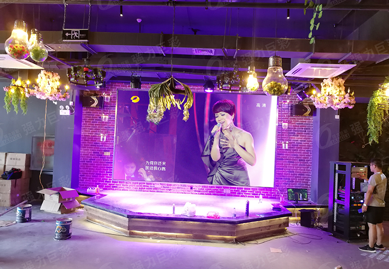 湖北省黃石某酒吧室內Q420S15平方 2018年7月