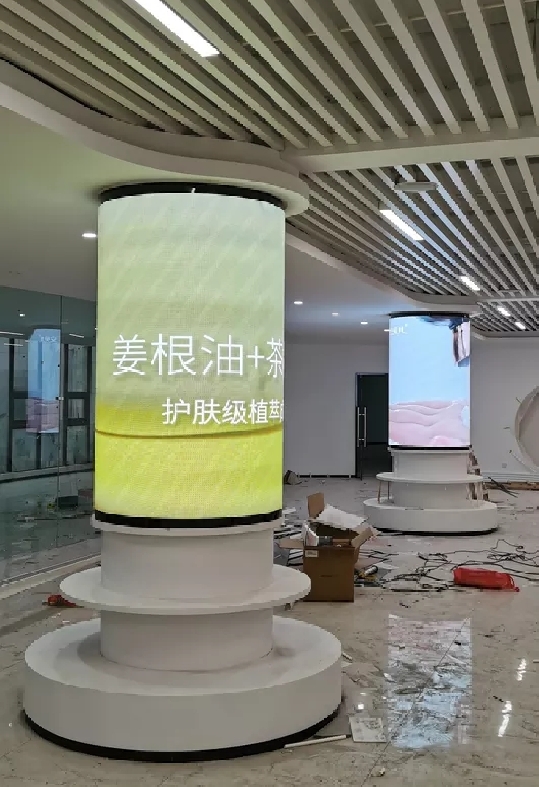 天門P2.5圓柱    像素點(diǎn)：1280x640